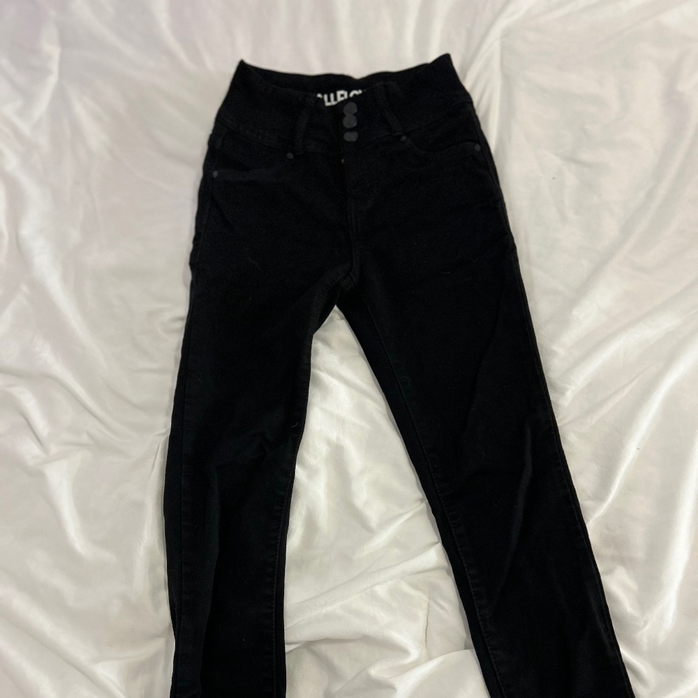 Women’s black jeans